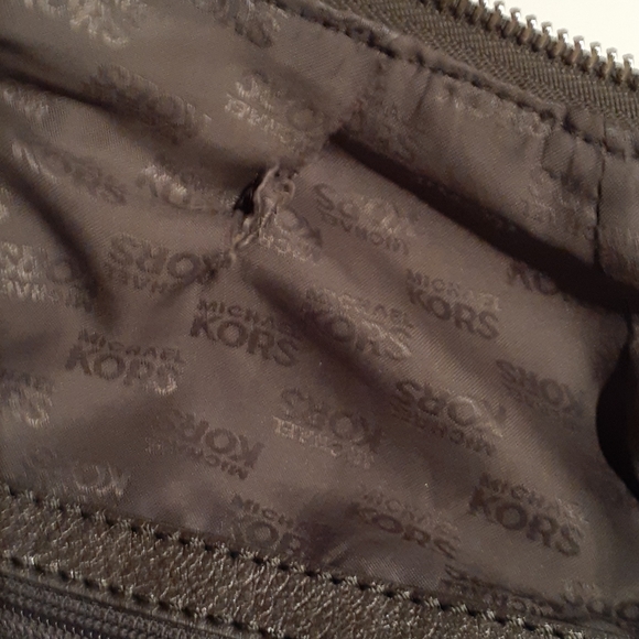 Michael Kors Pebble Leather Shoulder Bag - Picture 5 of 10